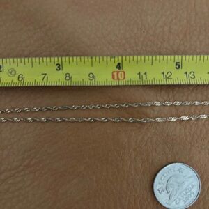 10k gold twist chain.